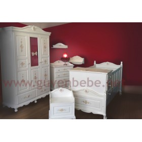 English style country baby room